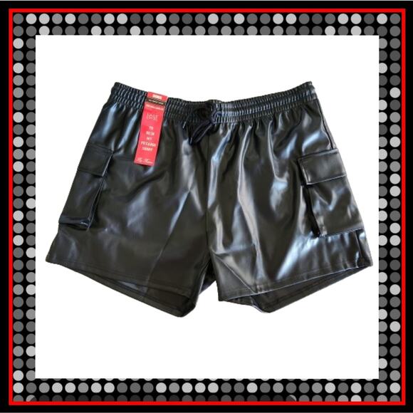 BLACK ☆ BUTTER SOFT ☆ FAUX LEATHER ☆ CARGO POCKET SHORTS ☆ NWT - Picture 1 of 10
